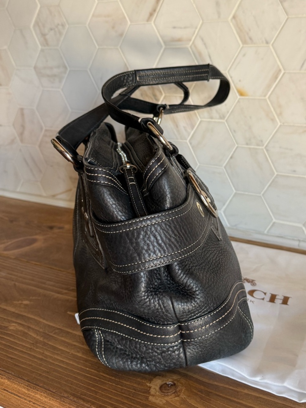 Vtg. Coach Black Pebbled Leather Shoulder Satchel with Buckle Accents - Picture 4 of 8